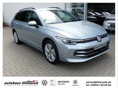 Gebraucht VW Golf VIII Style 150 PS (110 kW) 2024 Silber Kombi