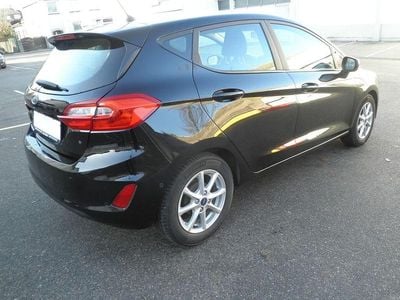 Gebraucht Ford Fiesta Cool & Connect 101 PS (74 kW) 2017 Shadow black Limousine