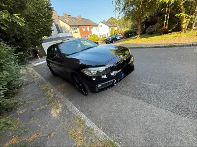 Gebraucht BMW 118 136 PS (100 kW) 2018 Schwarz Limousine