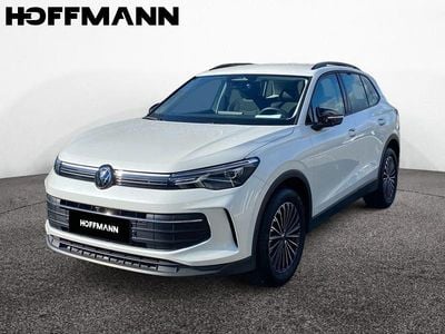 Oryx white motherofpearl effec Gebraucht 2025 VW Tiguan Life SUV | 36.090 € (Fairer Preis)