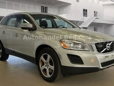 Gebraucht Volvo XC60 Summum 215 PS (158 kW) 2012 Weiß SUV