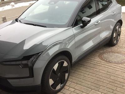 Grau Gebraucht 2024 Volvo EX30 Plus SUV | 29.900 € (Superpreis)