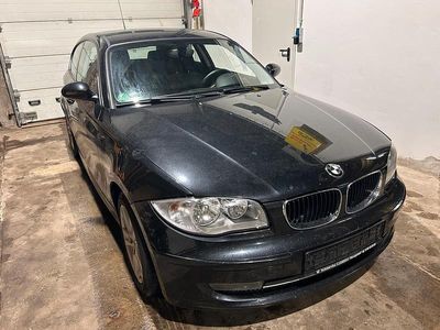 Second-hand BMW 116 122 CP (89 kW) 2009 Negru Hatchback