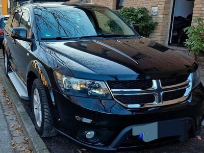 Schwarz Gebraucht 2015 Fiat Freemont Black Code SUV | 9.999 € (Fairer Preis)