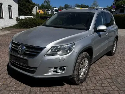 Second-hand VW Tiguan Sportline 140 CP (102 kW) 2008 Argintiu SUV