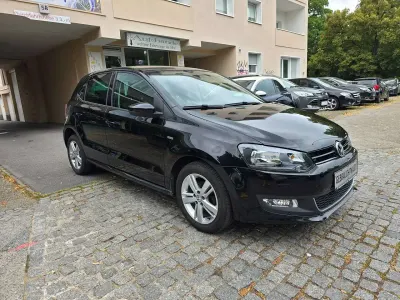 Gebraucht VW Polo Life 90 PS (66 kW) 2014 Schwarz Kleinwagen