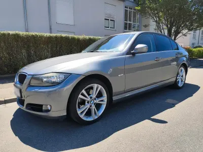 Gebraucht BMW 320 184 PS (135 kW) 2011 Grau Limousine