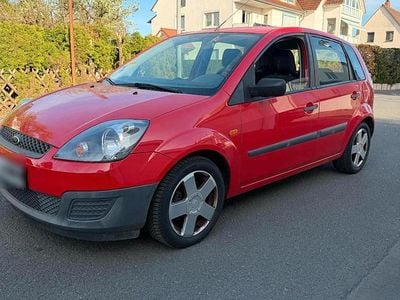 Gebraucht Ford Fiesta 90 PS (66 kW) 2006 Rot Kleinwagen