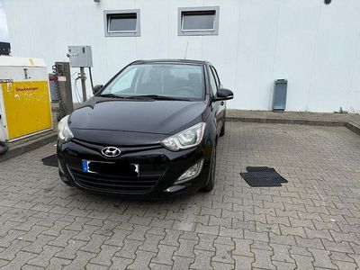 Gebraucht Hyundai i20 GO! 75 PS (55 kW) 2014 Schwarz Kleinwagen