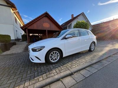 Mercedes B200