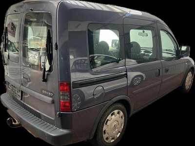 Usata Opel Combo 101 CV (74 kW) 2004 Grigio Monovolume
