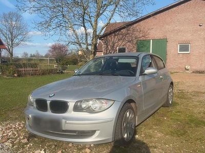 Usata BMW 116 116 CV (85 kW) 2009 Argento Utilitaria