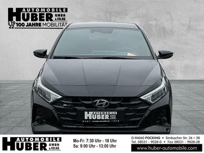 Schwarz metallic Neu 2025 Hyundai i20 N Line Limousine | 24.490 € (Fairer Preis)