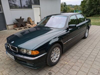 BMW 750