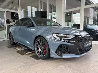 Gebraucht Audi RS3 Sport 400 PS (294 kW) 2025 Limousine