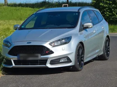 Gebraucht Ford Focus Sport 185 PS (136 kW) 2015 Silber Kombi