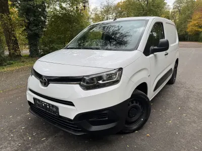 Gebraucht Toyota Proace City City 75 PS (55 kW) 2021 Weiß Van / Kleinbus