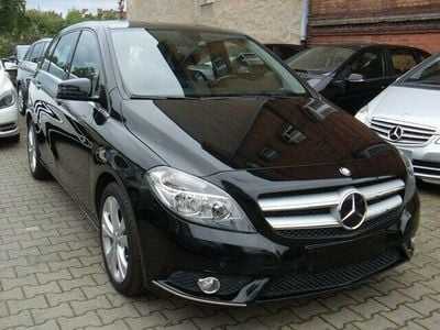 Usata Mercedes B180 122 CV (89 kW) 2012 Nero Monovolume