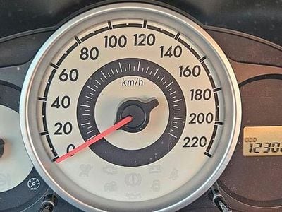 Gebraucht Mazda 2 Inclusive 75 PS (55 kW) 2009 Blau Kleinwagen