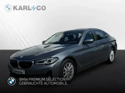 Gebraucht BMW 520 Sport Line 190 PS (139 kW) 2022 Blau Limousine