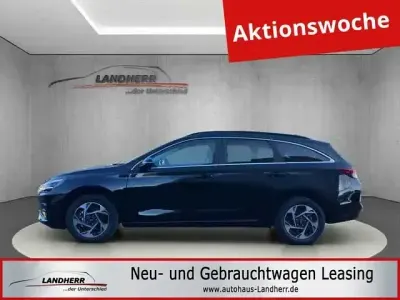 Neu Hyundai i30 140 PS (102 kW) 2025 Abyss black Kombi