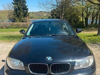 Usata BMW 116 122 CV (89 kW) 2009 Nero Utilitaria