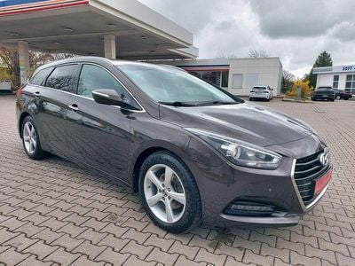 Usata Hyundai i40 Trend 141 CV (103 kW) 2016 Marrone Station wagon