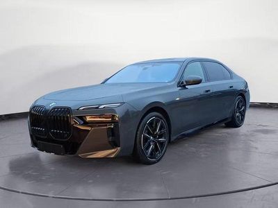 Neu BMW 740 Sport Line 299 PS (219 kW) 2026 Grau Limousine