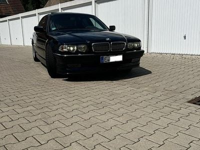 BMW 740