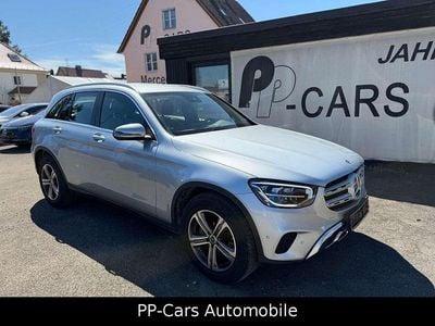 Gebraucht Mercedes GLC220 Advanced 194 PS (142 kW) 2022 Hightechsilbermet. SUV