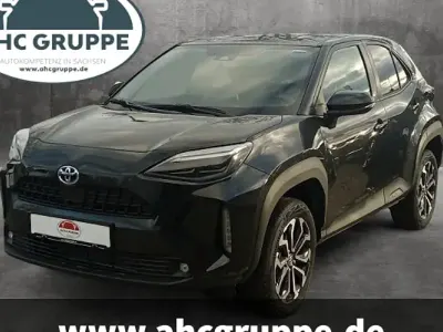 Neu Toyota Yaris Cross 130 PS (95 kW) 2025 Schwarz SUV