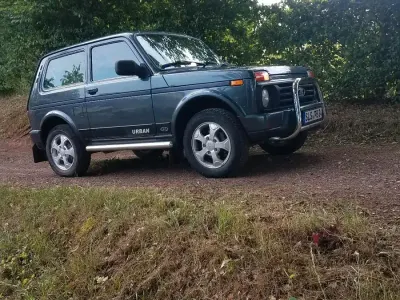Gebraucht Lada Urban 83 PS (61 kW) 2017 SUV