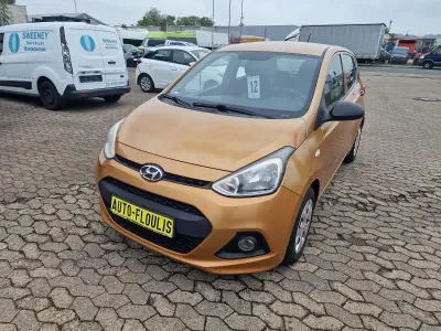 Gebraucht Hyundai i10 Classic 67 PS (49 kW) 2015 Orange Kleinwagen