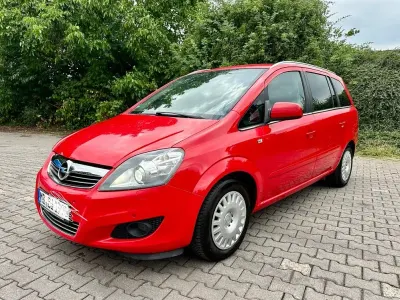 Gebraucht Opel Zafira 116 PS (85 kW) 2012 Rot Van / Kleinbus