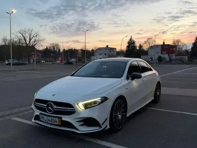 Używany Mercedes A35 AMG 306 KM (225 kW) 2019 Biały Sedan/Limuzyna
