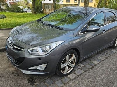 gebraucht Hyundai i40 cw 1.7 CRDi Premium 100kW Automatik Premium