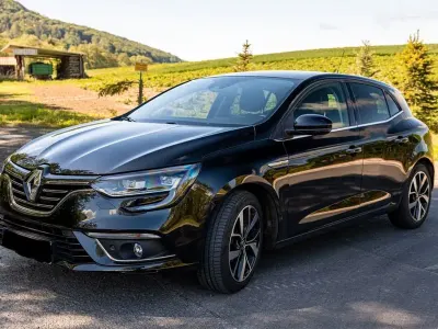 Używany Renault Mégane Bose Edition 140 KM (102 kW) 2018 Czarny Sedan/Limuzyna