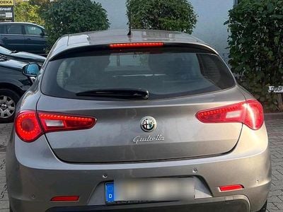 Gebraucht Alfa Romeo Giulietta 120 PS (88 kW) 2011 Grau Kleinwagen