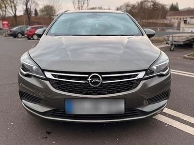 Gebraucht Opel Astra Edition 110 PS (80 kW) 2017 Grau Kombi