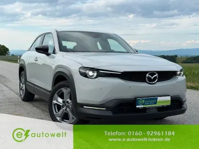 Gebraucht Mazda MX30 Exclusive-Line 106 kW (145 PS) 2023 Weiß SUV