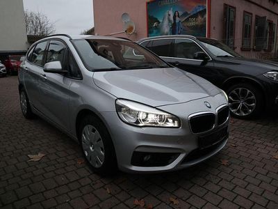 Silber Gebraucht 2015 BMW 218 Active Tourer Basis Van / Kleinbus | 11.990 € (Guter Preis)