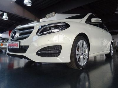 Gebraucht Mercedes B180 Urban 122 PS (89 kW) 2016 Weiß Van / Kleinbus