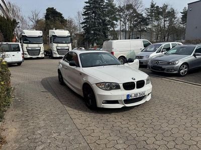 Gebraucht BMW 120 M Sport 177 PS (130 kW) 2011 Weiß Kleinwagen