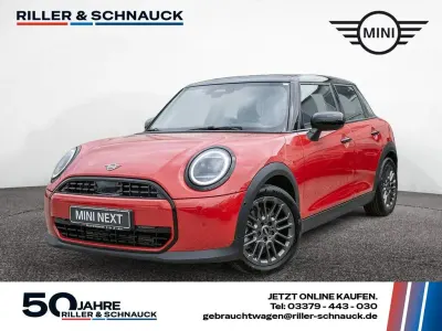 Używany Mini Cooper Classic 114 kW (156 KM) 2025 Czerwony Hatchback