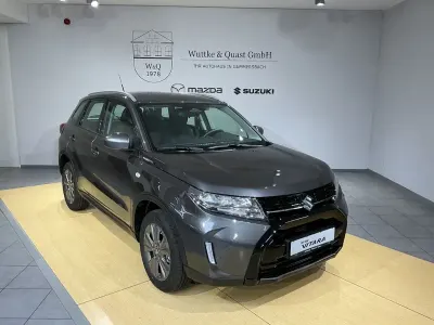 Neu Suzuki Vitara Club 110 PS (80 kW) 2026 Grau SUV