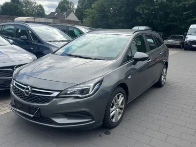 Gebraucht Opel Astra Edition 136 PS (100 kW) 2019 Grau Kombi