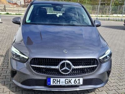 Mercedes B220