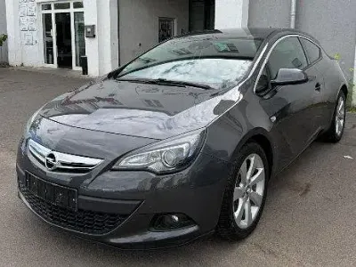 Gebraucht Opel Astra GTC Innovation 165 PS (121 kW) 2012 Grau Coupé