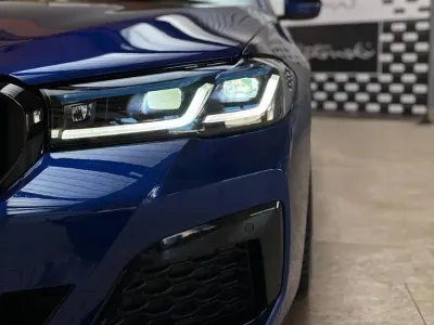 Brugt BMW M550 Performance 530 HK (389 kW) 2021 Blå Sedan