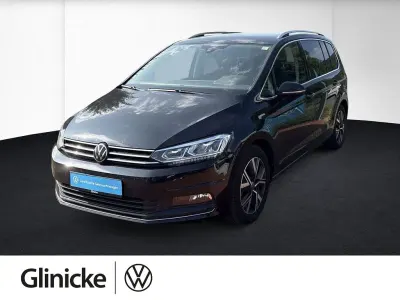 Gebraucht VW Touran Highline 150 PS (110 kW) 2024 Schwarz Van / Kleinbus